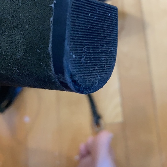 Shoes - Picture 5 of 5